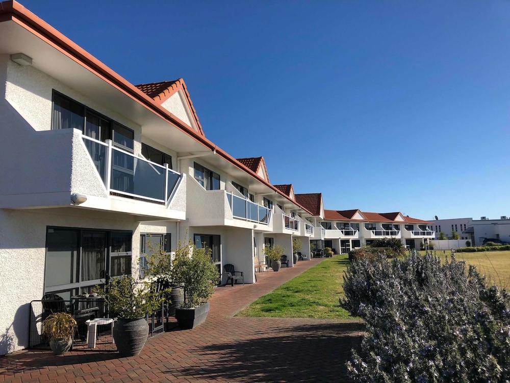 Harbour View Motel On Ahuriri Beach In Napier Nz With Sea View Suites Exterior photo
