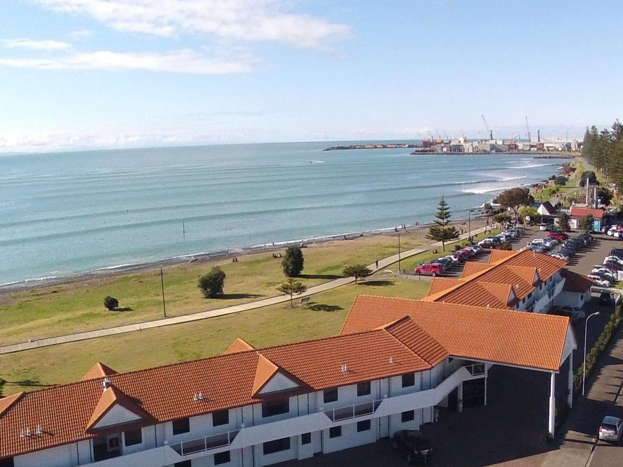Harbour View Motel On Ahuriri Beach In Napier Nz With Sea View Suites Exterior photo